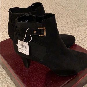 Heeled ankle boot